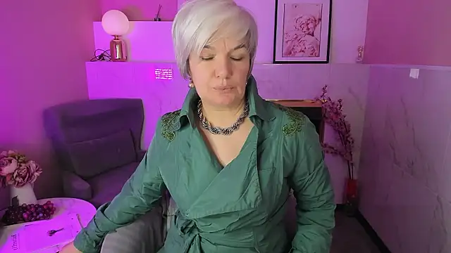 CarmenSoftのライブXXXチャット