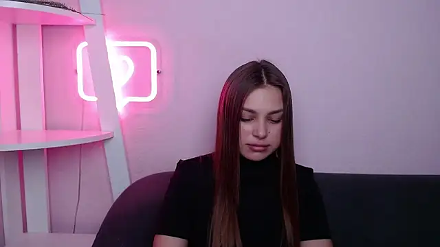 MilanaAngelAs Chat XXX in diretta