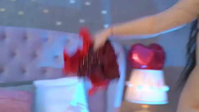 NovaDiamondのライブXXXチャット