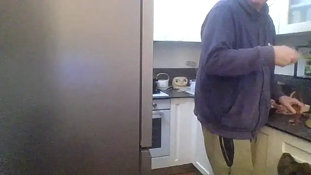 Pokazy przed kamerką – ANONIMO7735