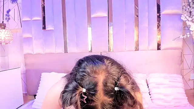 Naomistart: онлайн-секс-чат