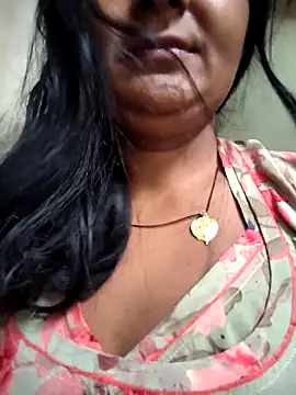 aunty_sumy live XXX chat