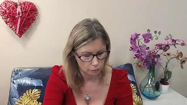 DoreenSexy Adlı Modelin Canlı XXX Sohbeti