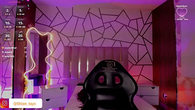 LIHIAN_TAY Show in webcam