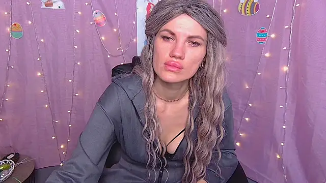 MilaLoona's Live XXX Chat