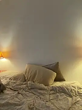 OrgasmilleのライブXXXチャット