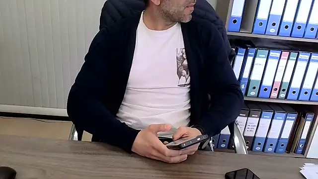 Evasionee 现场XXX聊天