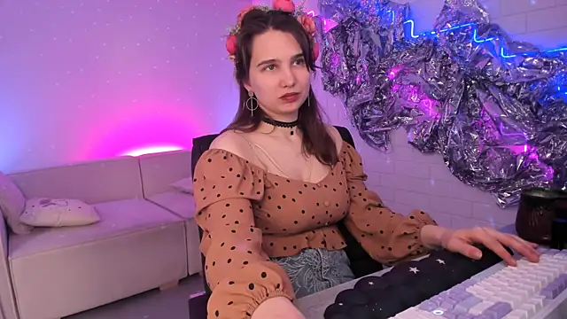 TessaMill élő XXX-chatje