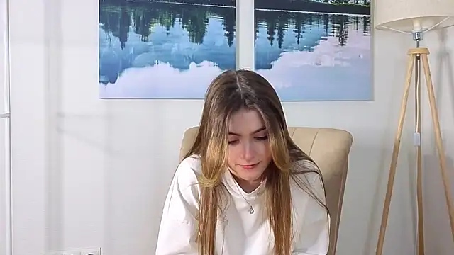 Онлайн чат XXX CherlyGuss