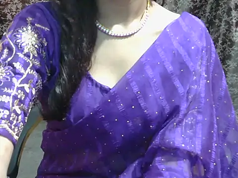 Adorable_Ayesha Adlı Modelin Canlı XXX Sohbeti