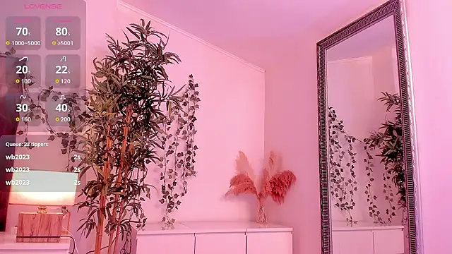 mira0_0's Webcam Show