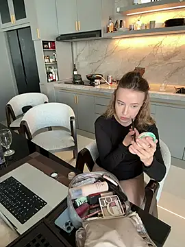 Show modela Nura_n_Sarah na web-kameri