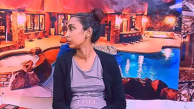 Czat XXX na żywo – IndianSexyButt