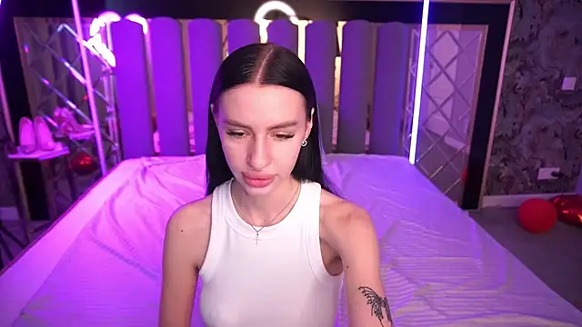 Snow_WhiteeeX: онлайн-секс-чат