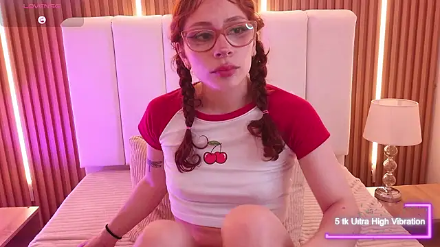 Katy_Van Adlı Modelin Canlı XXX Sohbeti