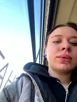 AlishaOfThorns Adlı Modelin Canlı XXX Sohbeti