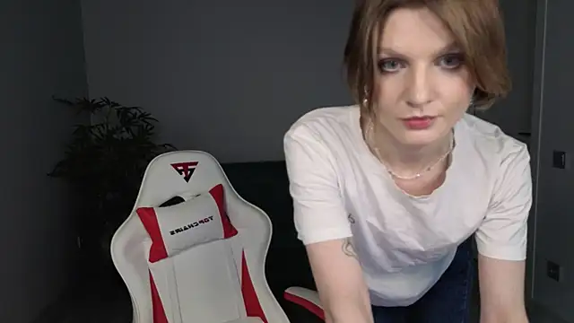 BjorkLightn Live XXX chat