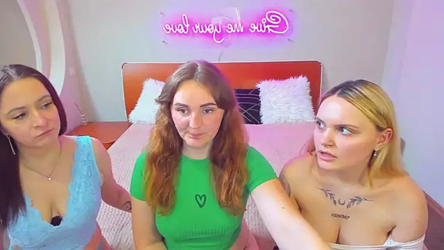 MagicEyessのライブXXXチャット