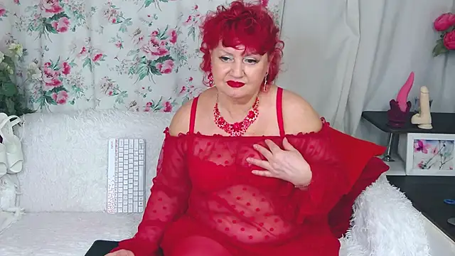 แชท XXX สดของ CandyBoobsDD