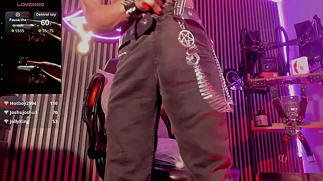 Maximoking26 élő XXX-chatje