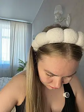 LianaCruz__ – Naživo XXX chat