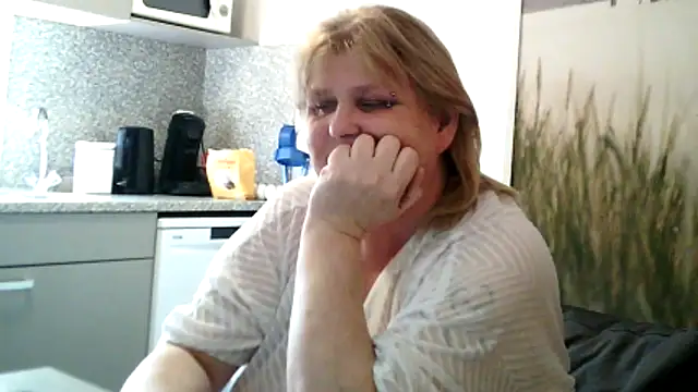 Sylviastar46 Webcam Show