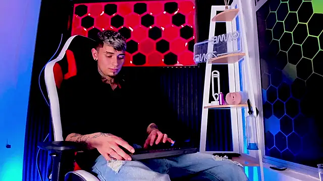 Max_Hader_ 网络视讯表演