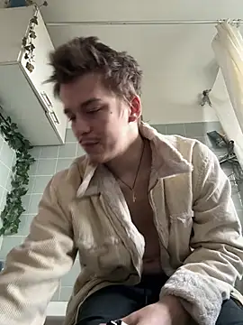 Toyjungee Chat XXX in diretta