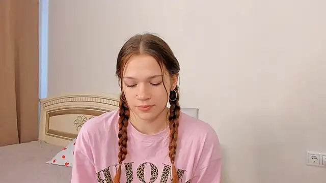 VelvetRisque: онлайн-секс-чат