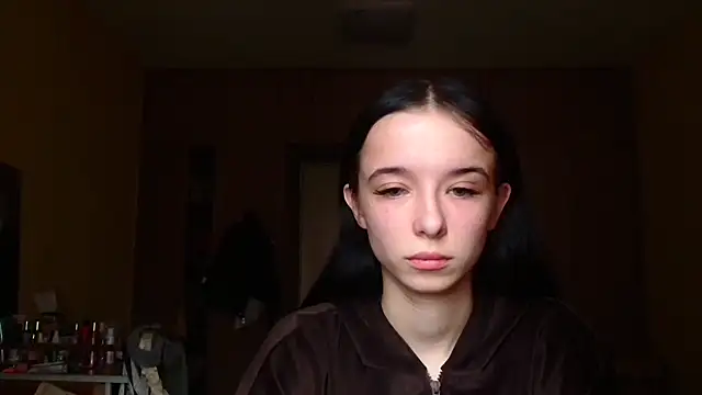 Emilia_Light লাইভ XXX চ্যাট