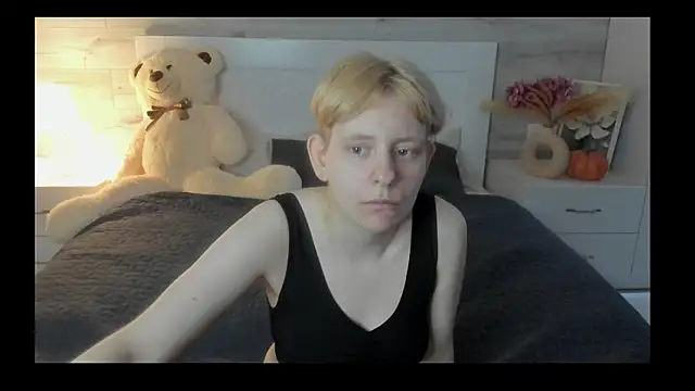 EloraBlu লাইভ XXX চ্যাট