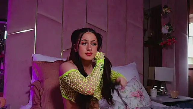 LucyLextonX – Live XXX-chat