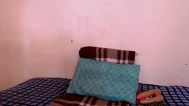 Nikistickyxx25's Live XXX Chat