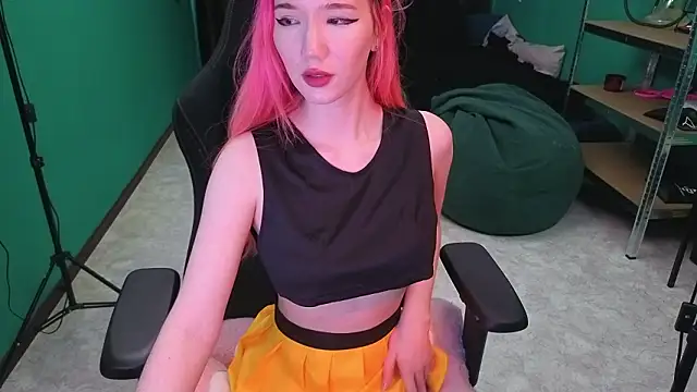 Maya_Viola élő XXX-chatje