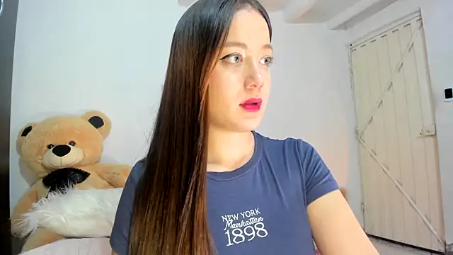 caro_gemmのライブXXXチャット