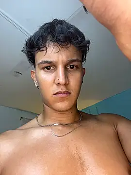 Chat XXX en directo de Leo_Savage_