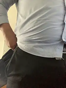 Mike8523 Live XXX-Chat