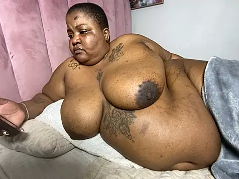 MissLola27 Chat XXX live