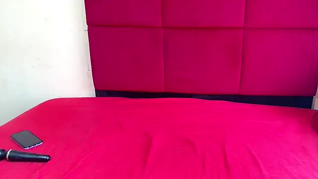 HugeTitisxx's Webcam Show