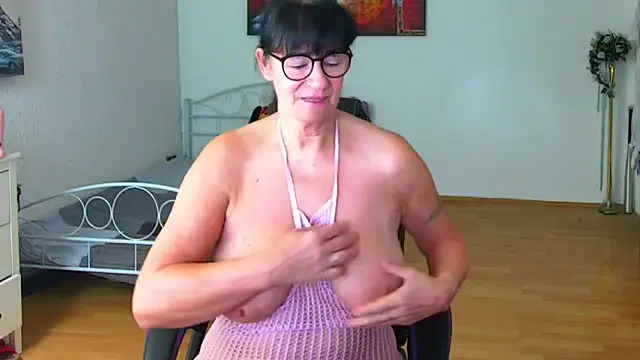 Sylly: онлайн-секс-чат