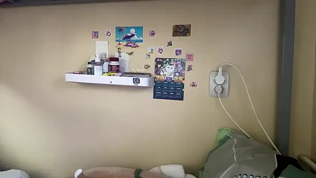 Chat +18 de AquilineOrites ao vivo