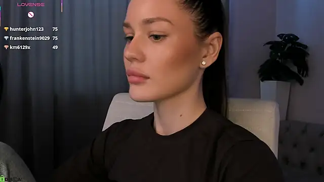 Aria_Mila Chat XXX in diretta