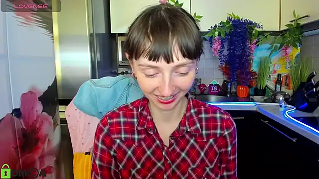 TayanaJons Adlı Modelin Canlı XXX Sohbeti