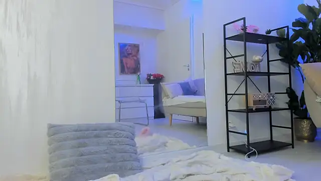 ArianaXO_'s Live XXX Chat