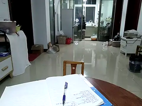 Chatroom XXX en direct de AngelwithEcup