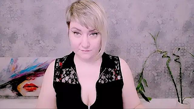 Djullia's Live XXX Chat