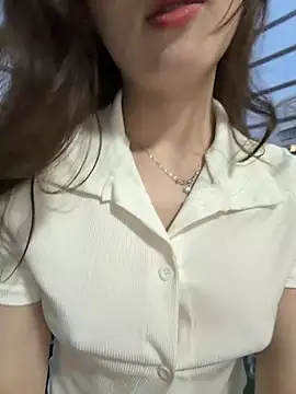 Chatroom XXX en direct de meimei_x