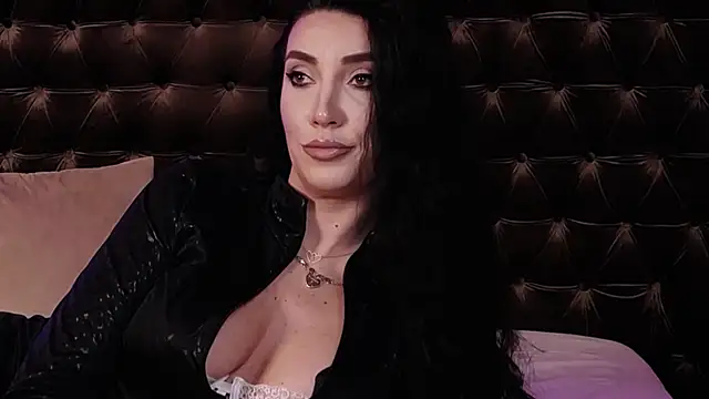 StephanyMillan's Live XXX Chat