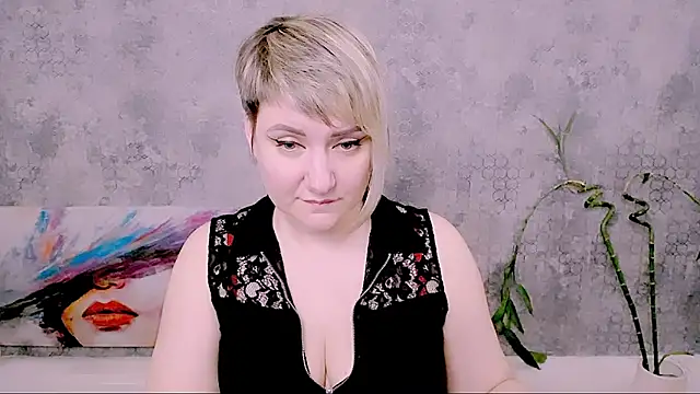 Djullia Chat XXX live