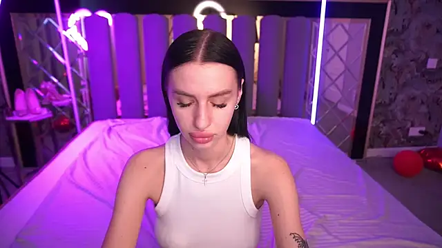 Snow_WhiteeeX's Live XXX Chat